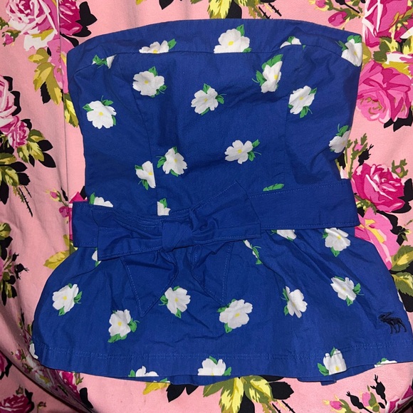 Abercrombie and fitch vintage y2k blue white flower strapless ruffle bow top S